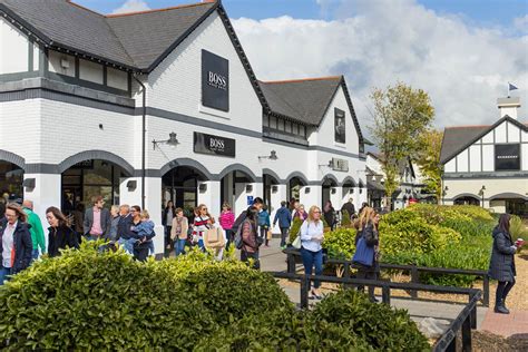 mcarthurglen cheshire oaks.